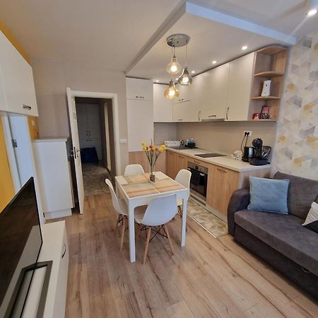 Brand New Luxury Flat In The City Center Varna Exterior photo
