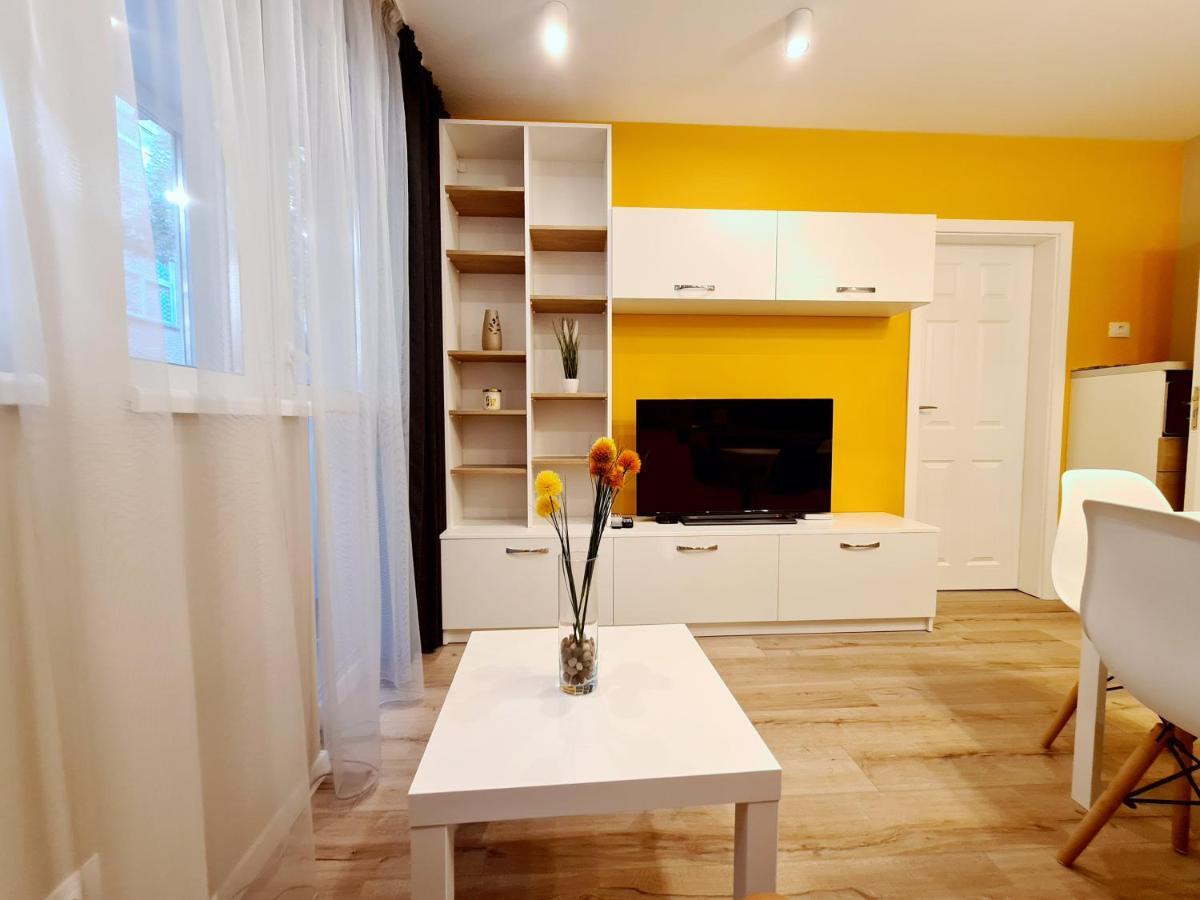 Brand New Luxury Flat In The City Center Varna Exterior photo