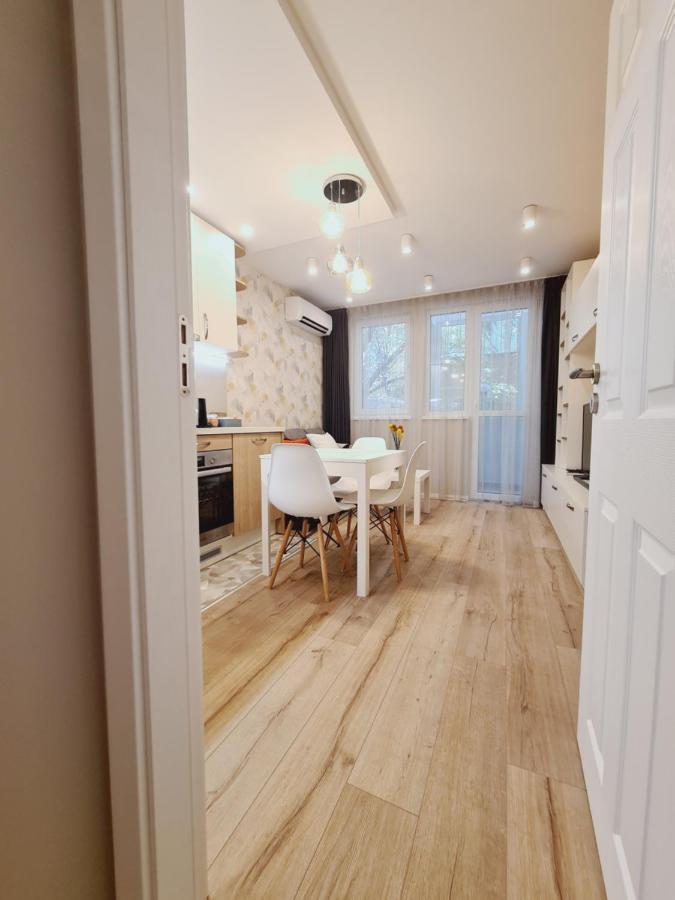 Brand New Luxury Flat In The City Center Varna Exterior photo